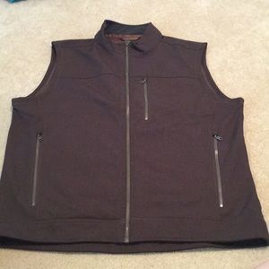 NWOT Kuhl XL men’s vest